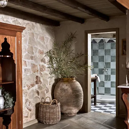 Vila Vafias - Tranquil Location, Ideal For Large Groups, By Zantewize Lithakia (Zakynthos)