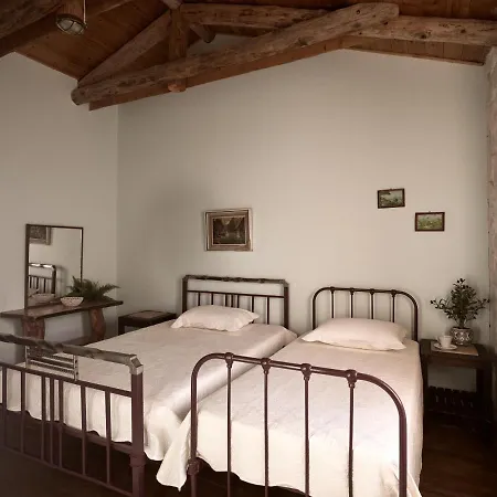 Vila Vafias - Tranquil Location, Ideal For Large Groups, By Zantewize *
